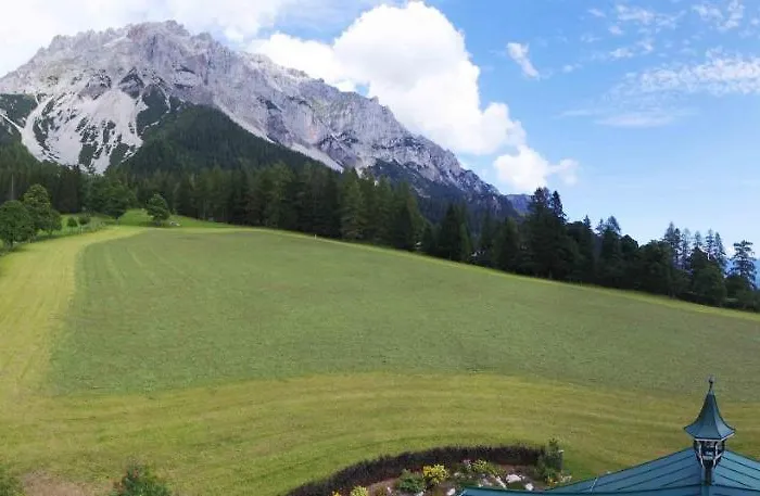 Stoffenbauer בית הארחה 3*